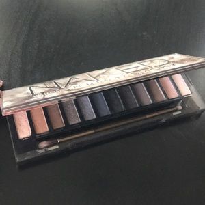 Urban Decay Naked Smoky palette